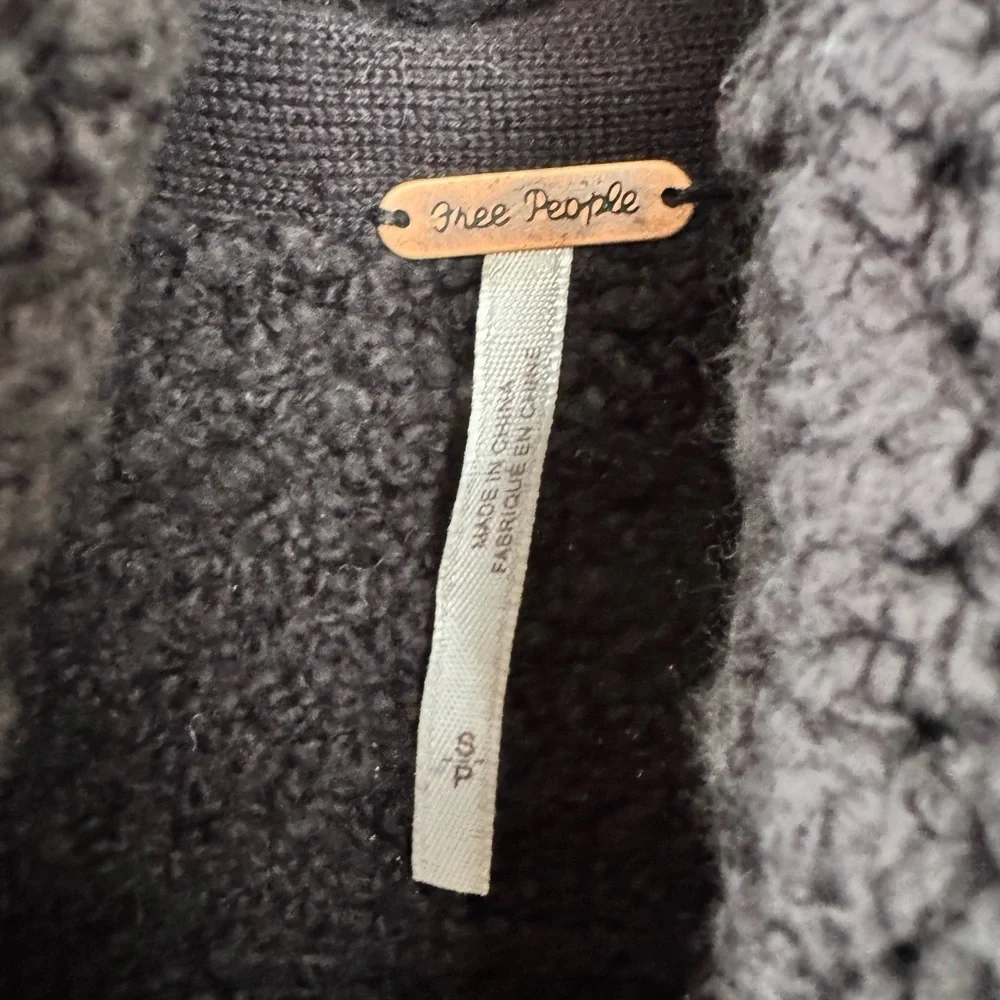 Free People Skyscraper Sleeveless Sweater in Black Size Small